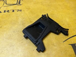 ZAŚLEPKA OSŁONA KAMERY RADARU SZYBY PRZÓD FORD FIESTA MK8