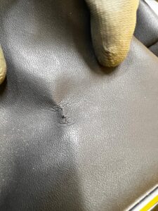 MIESZEK DRĄŻEK ZMIANY BIEGÓW DEKOR TUNELU ŚRODKOWEGO PEUGEOT 308 II T9 EU