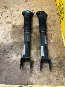 KOMPLET AMORTYZATORY TYŁ PRAWY LEWY MERCEDES GLS X166