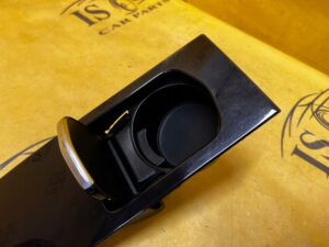 SCHOWEK NA KUBKI DEKOR TUNELU ŚRODKOWEGO PORSCHE PANAMERA 970 I LIFT