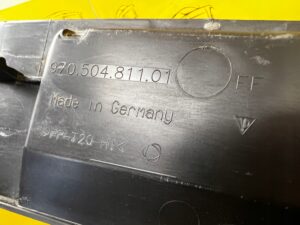 OSŁONA NAKŁADKA GÓRNA PASA PRZEDNIEGO PORSCHE PANAMERA 970 I LIFT