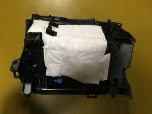 SCHOWEK DESKI KONSOLI PASAŻERA KOKPIT INFINITI Q30