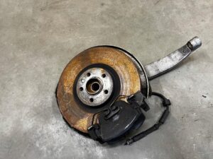 ZWROTNICA PIASTA TARCZA ZACISK PRZÓD PRAWY VOLVO XC90 II 2.0 D D4