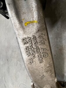 ZWROTNICA LEWY PRZÓD PIASTA WAHACZ AUDI SQ7 Q7 4M