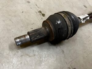 PÓŁOŚ PRZÓD LEWY LAND ROVER DISCOVERY V L462 2.0 D