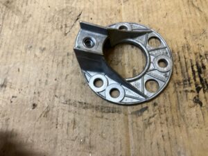 ROZPÓRKA WSPORNIK KIELICHÓW PRZÓD MERCEDES GL X166