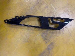 PANEL RAMKA DEKOR DRZWI LEWY PRZÓD INFINITI Q30