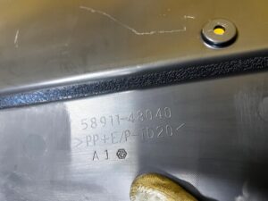 OSŁONA BOCZNA PODŁOKIETNIKA LEWA LEXUS RX 450H III 3 AL10