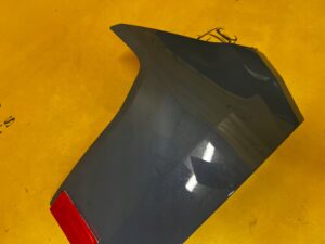 NAROŻNIK BŁOTNIKA TYŁ PRAWY FORD BRONCO 21- AZURE GREY PEARL