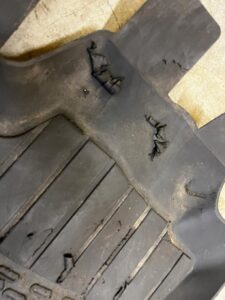 KOMPLET DYWANIKI WYCIERACZKI GUMOWE ORYGINALNE DACIA JOGGER