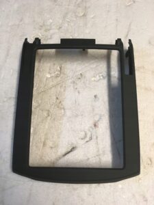 RAMKA OSŁONA PODŁOKIETNIKA AUDI A8 4H0864357C