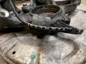 ZWROTNICA TARCZA ZACISK TYŁ LEWY MERCEDES GLS X166 450 3.0 B V6 4MATIC