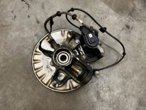 ZWROTNICA TARCZA ZACISK TYŁ LEWY MERCEDES GL X166 4.7 V8 4MATIC