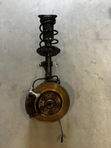 NOGA ZWROTNICA AMORTYZATOR PRZÓD LEWY LEWA RENAULT MEGANE IV