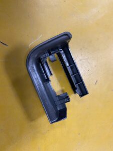 OSŁONA PROWADNICY SZYNY FOTELA MERCEDES INFINITI