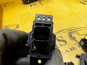 PRZEŁĄCZNIK PANEL HAMULCA RĘCZNEGO FORD BRONCO 21-