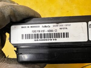 SKRZYNKA BEZPIECZNIKÓW FORD FIESTA MK8