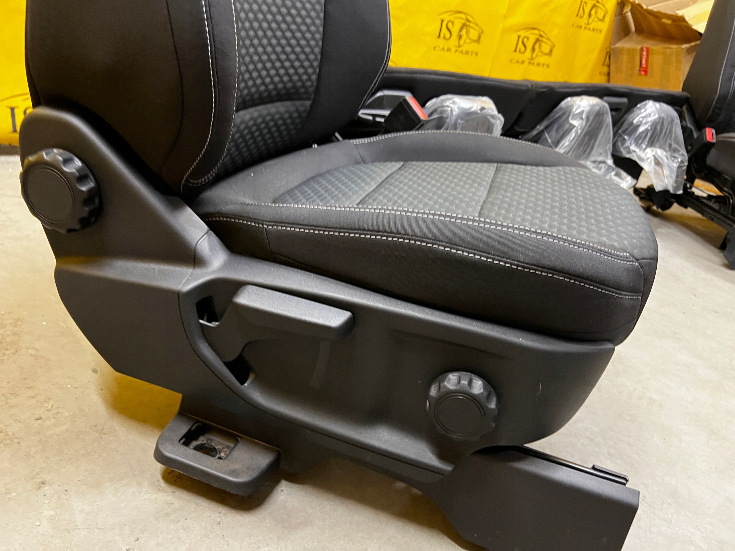 FOTEL PRAWY PRZÓD FORD AIRBAG KUGA MK3 UK RHD