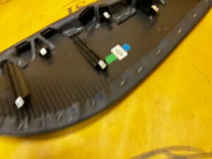 OSŁONA DESKI SKÓRA DASZEK LICZNIKA INFINITI Q30 EU