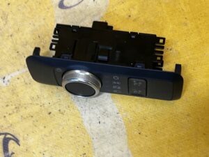 PRZEŁĄCZNIK PANEL ŚWIATEŁ FORD ESCAPE MK4 1.5 EB