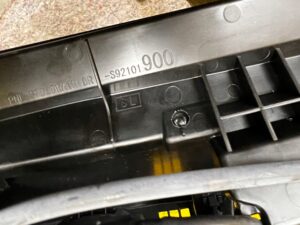 PODSZYBIE LISTWA SZYBY CZOŁOWEJ PRZEDNIEJ SUBARU FORESTER VI SL 25- EU