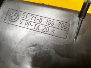 OSŁONA KANAŁU POWIETRZA GÓRNA PRAWA BMW 3 E46 NOWA OEM