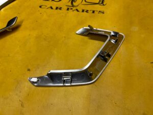 RĄCZKA DEKOR OSŁONA BOCZKA CHROM PRAWY PRZÓD PEUGEOT 308 II T9