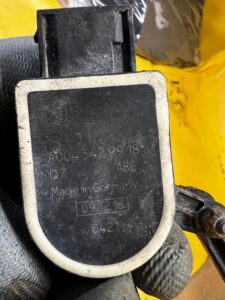 CZUJNIK POZIOMOWANIA ŚWIATEŁ TYŁ MERCEDES GLS X166