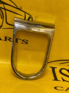 RAMKA OSŁONA DEKOR WYBIERAKA FORD MUSTANG MK6 VI