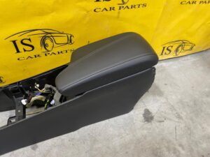 PODŁOKIETNIK SCHOWEK TUNEL ŚRODKOWY INFINITI Q30