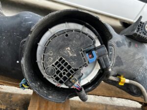 ZBIORNIK BAK WLEW POMPA ADBLUE TOYOTA HILUX VIII 2020 2.4D