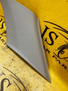 OSŁONA POSZYCIE SŁUPKA C TYLNEGO TYŁ PRAWE PRAWA PRAWEGO SKODA SCALA