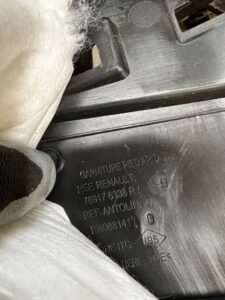 OSŁONA SŁUPKA PROGU KANAPY TYŁ PRAWY RENAULT KADJAR