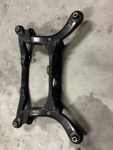 SANKI TYLNE TYŁ BELKA ZAWIESZENIA LEXUS RX III 3 RX450 450H