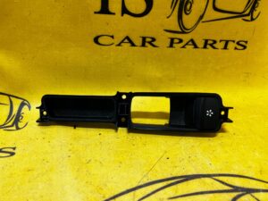 SCHOWEK PRZYCISK PRZEŁĄCZNIK RENAULT MEGANE IV