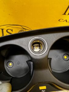 PÓŁKA UCHWYT NA KUBKI CUPHOLDER BMW 5 G30