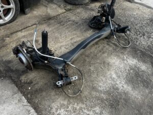 KOMPLET BELKA OŚ ZAWIESZENIE HAMULCE TYŁ TYLNA PEUGEOT 308 II T9 2014R EU