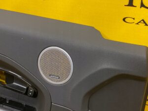 BOCZEK TAPICERKA DRZWI PRZÓD LEWY RANGE ROVER EVOQUE L538 3D