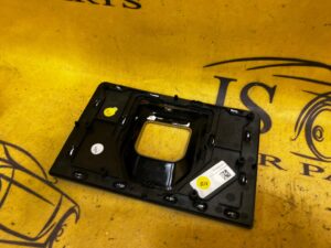 DEKOR PANEL OSŁONA TUNELU ŚRODKOWEGO RANGE ROVER EVOQUE II L551