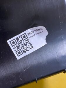 SCHOWEK PÓŁKA TUNELU ŚRODKOWEGO JAGUAR XF X260