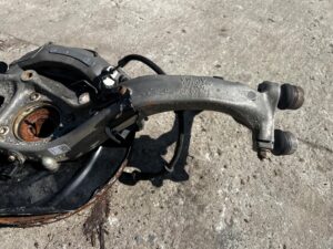 ZWROTNICA WAHACZE ZAWIESZENIE PRZÓD LEWY AUDI Q7 4M0 3.0 TDI