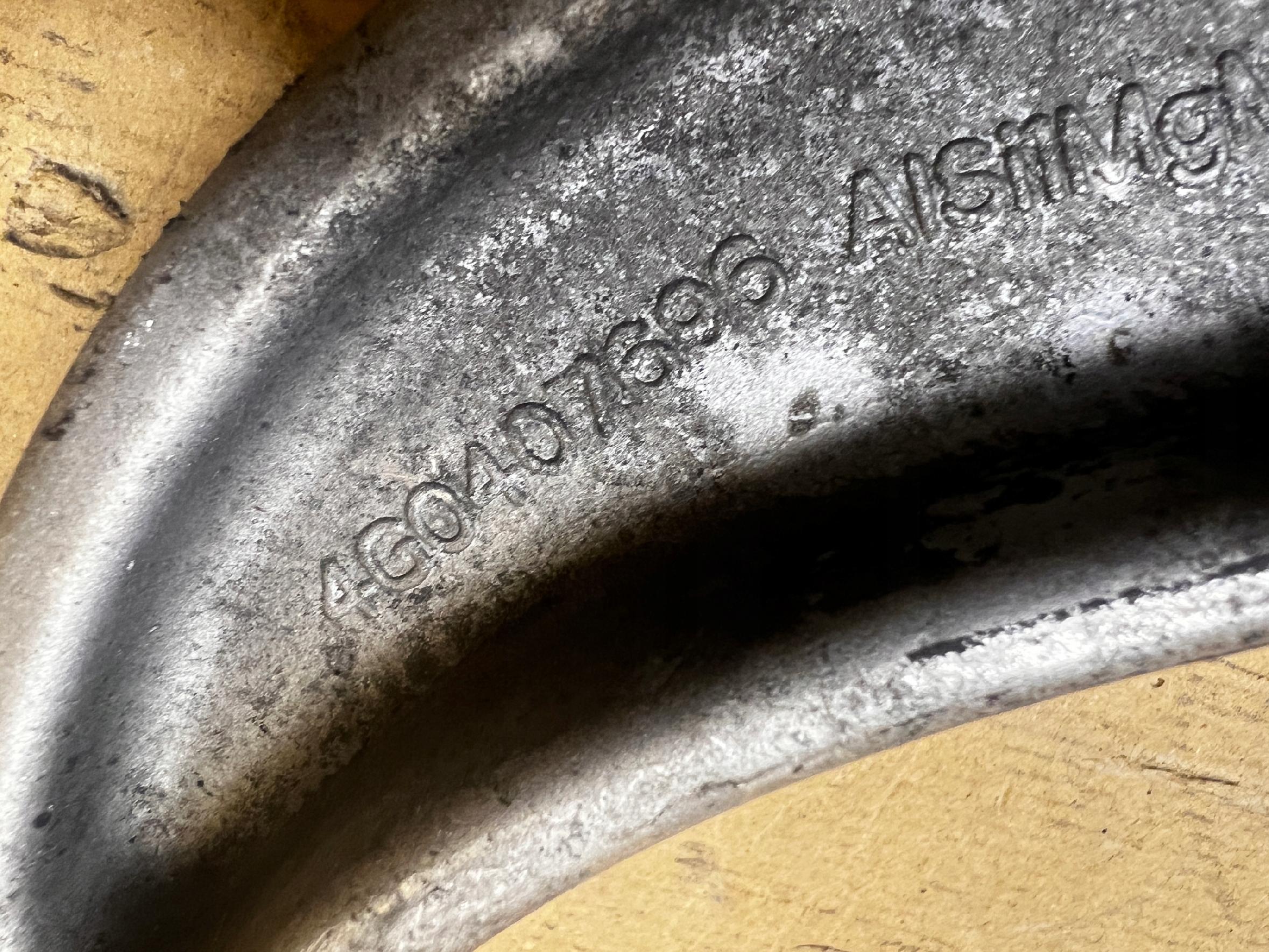 WAHACZ PRZÓD PRZEDNI PRAWY PORSCHE MACAN 95B