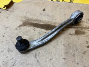 WAHACZ PRZÓD PRZEDNI PRAWY PORSCHE MACAN 95B