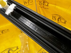 LISTWA DRZWI PRZÓD PRAWY PRAWA BMW 3 E36 CABRIO COUPE NOWA OEM