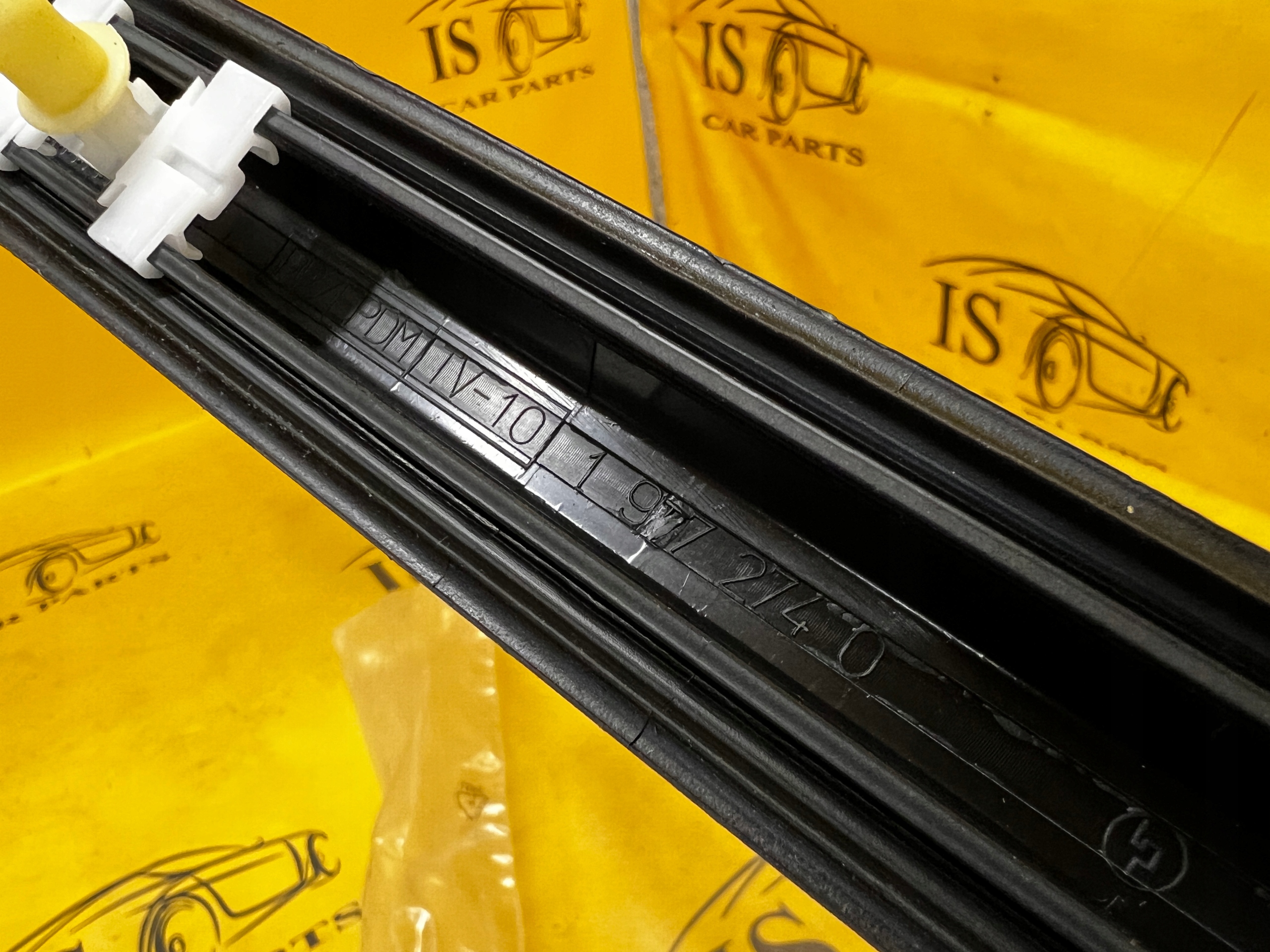 LISTWA DRZWI PRZÓD PRAWY PRAWA BMW 3 E36 CABRIO COUPE NOWA OEM