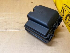 SKRZYNKA BEZPIECZNIKÓW MODUŁ BSI FORD ESCAPE MK4 1.5 ECOBOOST