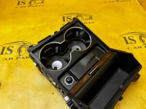 SCHOWEK UCHWYT NA KUBKI CUPHOLDER DREWNO MERCEDES GL X166