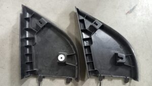 OSŁONA ZAŚLEPKA TRÓJKĄT LUSTERKA PRAWY DACIA SANDERO III 2021R