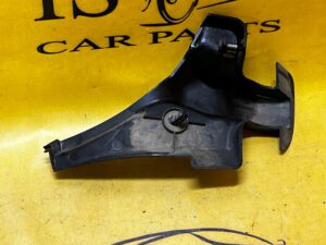 OSŁONA ZAWIASU KLAPY TYLNEJ RANGE ROVER VOGUE L405