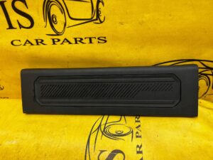 PLASTIK OSŁONA LISTWA PROGU PROGOWA PRZÓD LEWY 4 DRZWI FORD BRONCO 21-